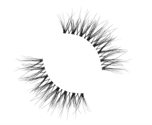 Glimmer Kiss | Faux Silk Strip Lashes